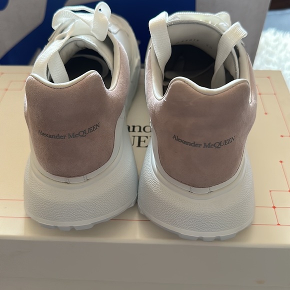 Alexander McQueen white sneakers size 40 - Picture 4 of 8